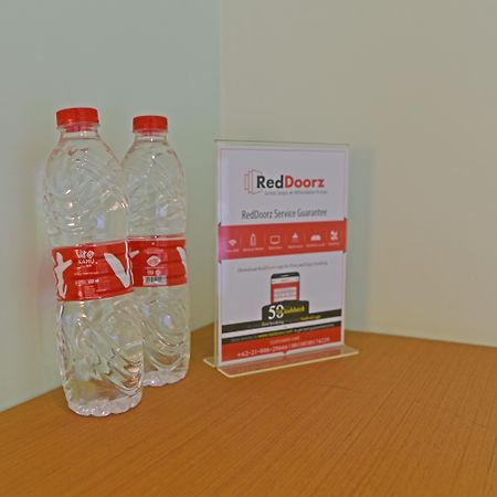 Reddoorz Plus @ Mahendradatta Denpasar Ngoại thất bức ảnh