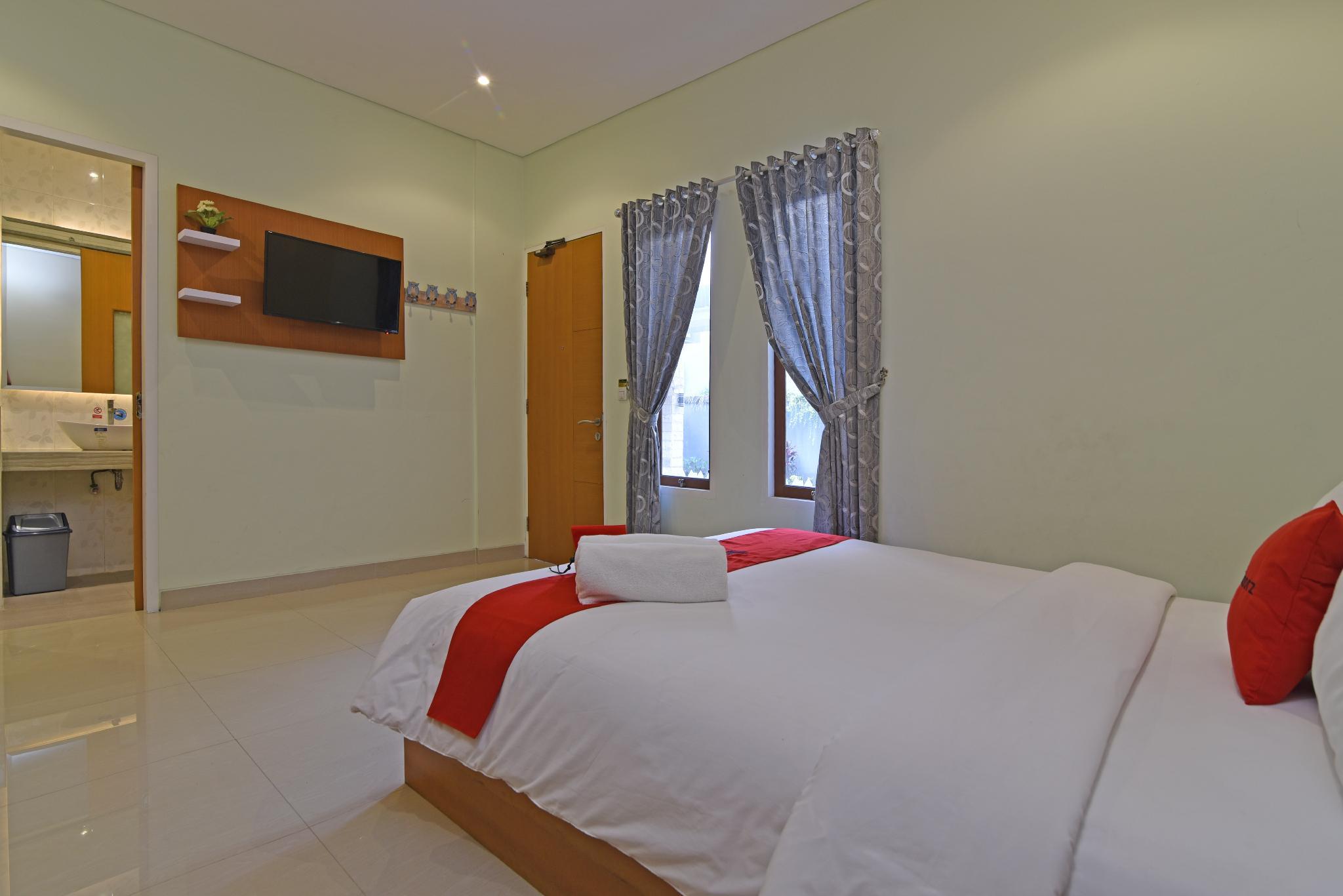 Reddoorz Plus @ Mahendradatta Denpasar Ngoại thất bức ảnh