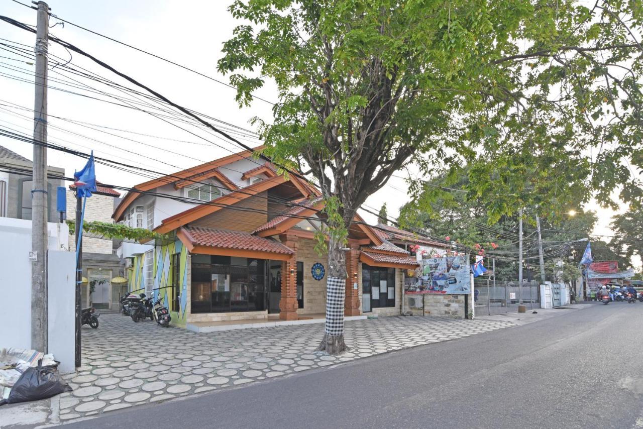 Reddoorz Plus @ Mahendradatta Denpasar Ngoại thất bức ảnh
