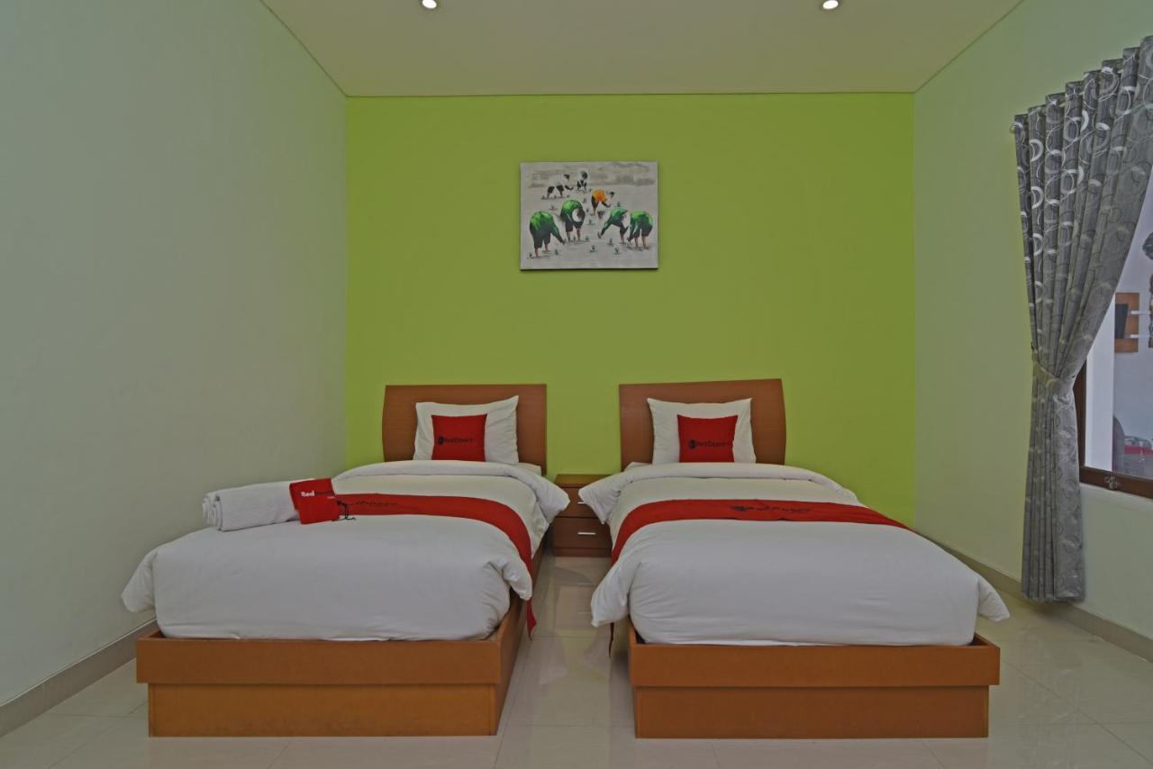 Reddoorz Plus @ Mahendradatta Denpasar Ngoại thất bức ảnh
